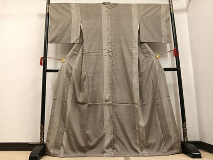 平和屋着物●本場結城紬　重要無形文化財　間道　正絹　逸品　AABJ0072ph