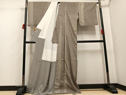 平和屋着物●本場結城紬　重要無形文化財　間道　正絹　逸品　AABJ0072ph