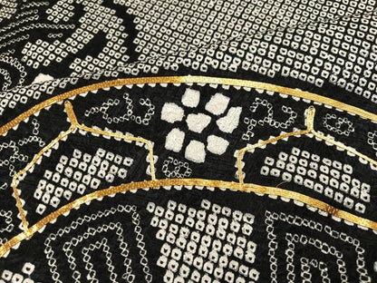 平和屋着物●豪華振袖　駒刺繍　絞り　立波片輪車花唐草文　黒地　正絹　逸品　AABJ0077ph