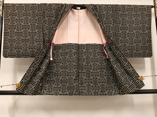 平和屋着物●本場大島紬　龍郷絣　秋名バラ　アンサンブル　正絹　逸品　AABJ0147ph