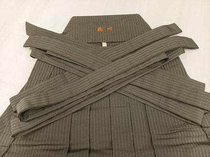 平和屋着物●男性　馬乗り袴　縞　正絹　逸品　AABJ0158ph