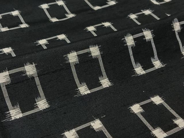 平和屋着物▽男性　紬　単衣　幾何学文様　黒地　正絹　逸品　AABJ0253jh