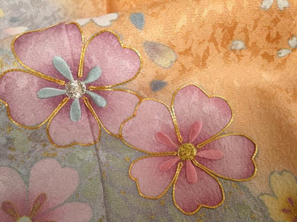 平和屋着物●豪華振袖　駒刺繍　流水舞花文　暈し染め　金銀彩　銀通し地　正絹　逸品　AABJ0925cs