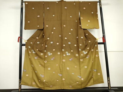 平和屋着物●訪問着　更紗花蝶丸文　暈し染め　金彩　金通し地　正絹　逸品　AABJ0948cs