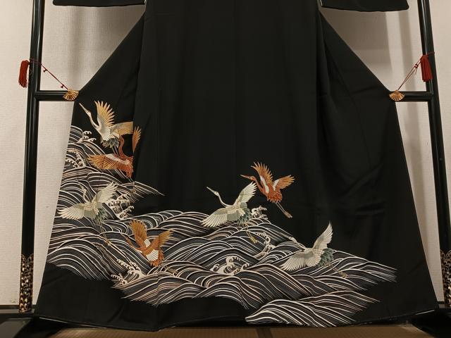 平和屋着物●創業460年・千總　黒留袖　駒刺繍　群鶴立波文　金彩　三越扱い　正絹　逸品　AABJ1282ph