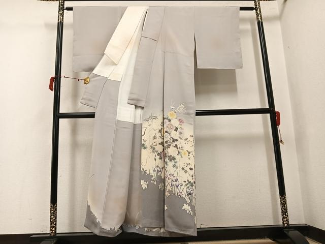 平和屋着物●田中勇吉の弟子　日本工芸会正会員　吉田喜八郎　色留袖　草花文　正絹　逸品　AABJ1293ph