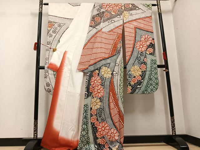 平和屋着物●豪華振袖　絞り　舞花文　金彩　正絹　逸品　AABJ1324ph