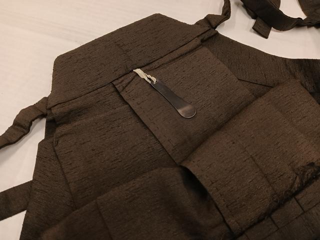 平和屋着物●男性　馬乗り袴　紬地　色無地　涅色　正絹　逸品　AABJ1374ph