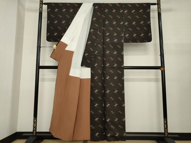 平和屋着物●国指定重要無形文化財　本場久米島紬　手織　正絹　逸品　AABJ1447ck
