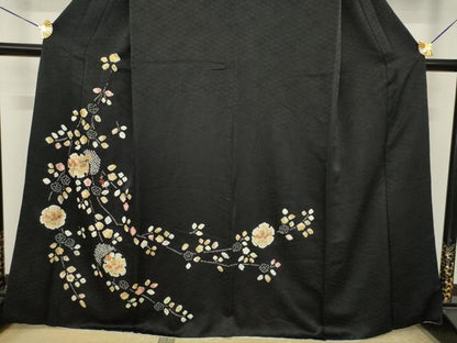 平和屋着物●訪問着　絞り　雪輪花文　黒地　金彩　正絹　逸品　AABJ1472ck