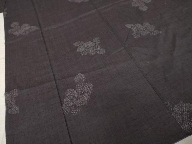 平和屋着物●本場結城紬　重要無形文化財　100亀甲　飛び亀甲柄　椿　鈴乃屋扱い　正絹　逸品　AABJ1479ck
