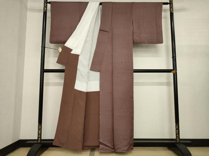 平和屋着物●上質な色無地　紗綾形花地紋　紅檜皮色　正絹　逸品　AABJ1508ck