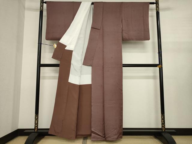 平和屋着物●上質な色無地　紗綾形花地紋　紅檜皮色　正絹　逸品　AABJ1508ck