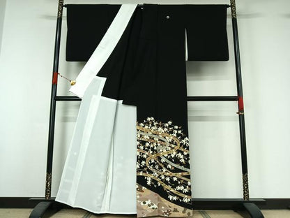 平和屋着物▽豪華黒留袖　単衣　作家物　駒刺繍　吉祥花文　金彩　正絹　逸品　AABJ1697jh