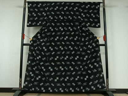 平和屋着物▽小紋　単衣　琉球絣文様　黒地　洗える着物　AABJ1701jh