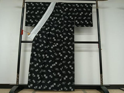 平和屋着物▽小紋　単衣　琉球絣文様　黒地　洗える着物　AABJ1701jh
