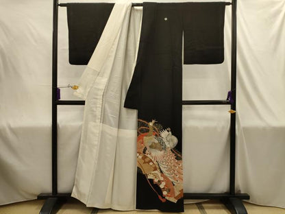 平和屋着物■豪華黒留袖　刺繍　地紙重ね孔雀風景文　金銀糸　金彩　正絹　逸品　AABJ1897sx