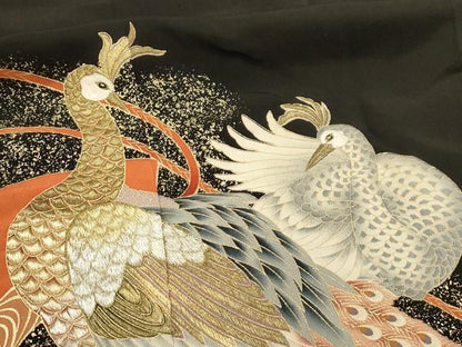 平和屋着物■豪華黒留袖　刺繍　地紙重ね孔雀風景文　金銀糸　金彩　正絹　逸品　AABJ1897sx