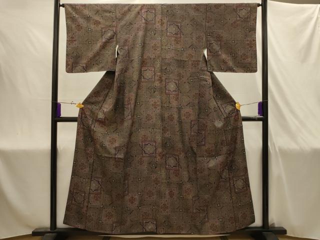 平和屋着物■本場染大島紬　色紙重ね花天井文　正絹　逸品　AABJ1981sx