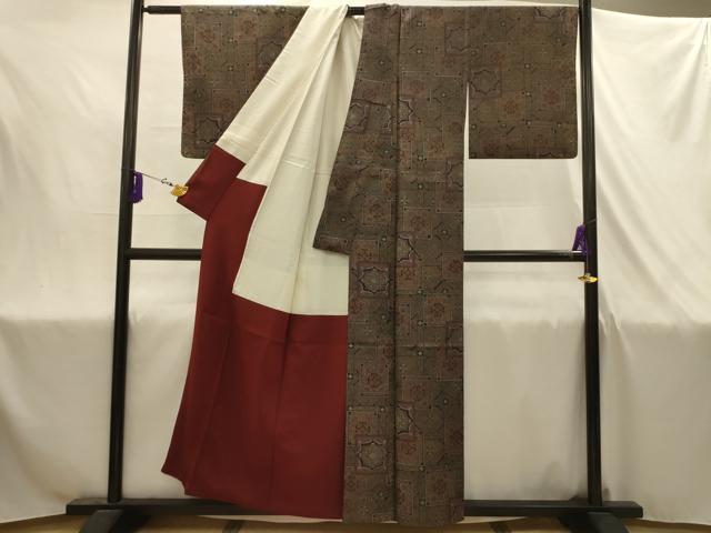 平和屋着物■本場染大島紬　色紙重ね花天井文　正絹　逸品　AABJ1981sx