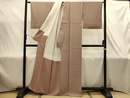 平和屋着物■上質な色無地　雲取菱地紋　白茶色　正絹　逸品　未使用　AABJ1999sx