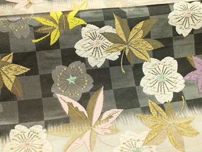 平和屋着物●山口美術織物　皇室　伊勢神宮御用　西陣織　六通柄袋帯　唐織　市松春秋文　金糸　正絹　逸品　AABJ2132sx
