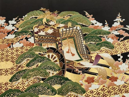 平和屋着物■豪華黒留袖　御所車梅松文　金彩　正絹　逸品　AABJ2221st