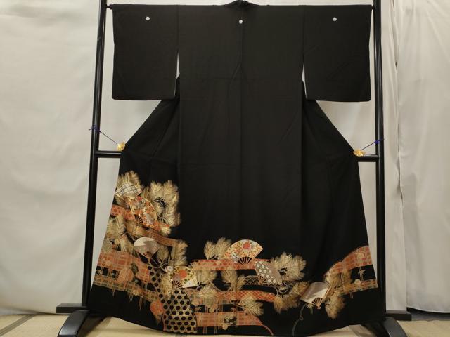 平和屋着物■豪華黒留袖　駒刺繍　扇面花松文　金彩　正絹　逸品　AABJ2224st