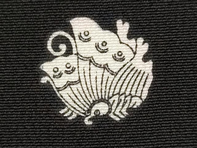 平和屋着物■豪華黒留袖　駒刺繍　扇面花松文　金彩　正絹　逸品　AABJ2224st