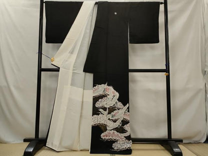 平和屋着物■豪華黒留袖　飛鶴枝松文　金彩　正絹　逸品　AABJ2314st