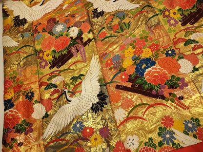 平和屋本店●色打掛　和装　婚礼　結婚式　花嫁　神社挙式　唐織　雪輪草花鶴文　金糸　逸品　AABJ2614fw