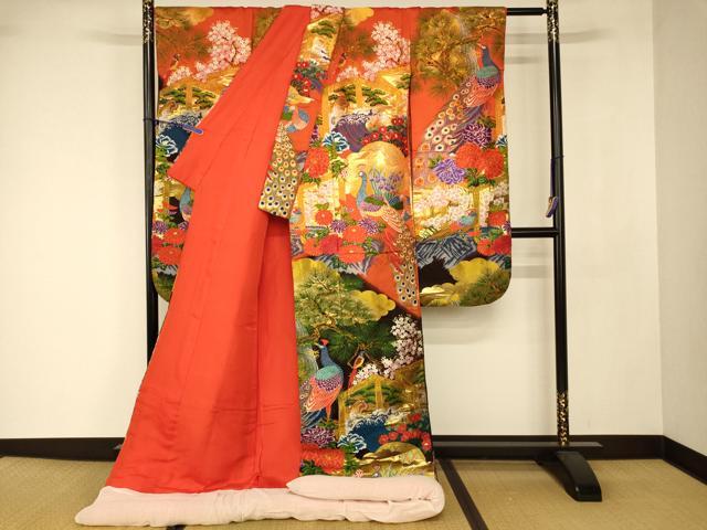 平和屋本店●色打掛　和装　婚礼　結婚式　花嫁　神社挙式　唐織　孔雀屏風松文　金銀糸　逸品　AABJ2652fw