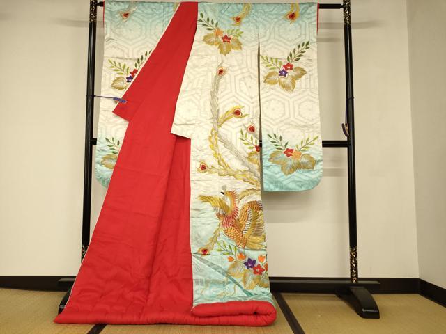 平和屋本店●色打掛　和装　婚礼　結婚式　花嫁　神社挙式　総刺繍　鳳凰枝花文　暈し染め　金銀糸　銀通し地　逸品　AABJ2670fw