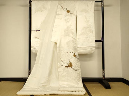 平和屋本店●白打掛　白無垢　和装　婚礼　結婚式　花嫁　神社挙式　総刺繍　松竹梅飛鶴文　金糸　逸品　AABJ2681fw