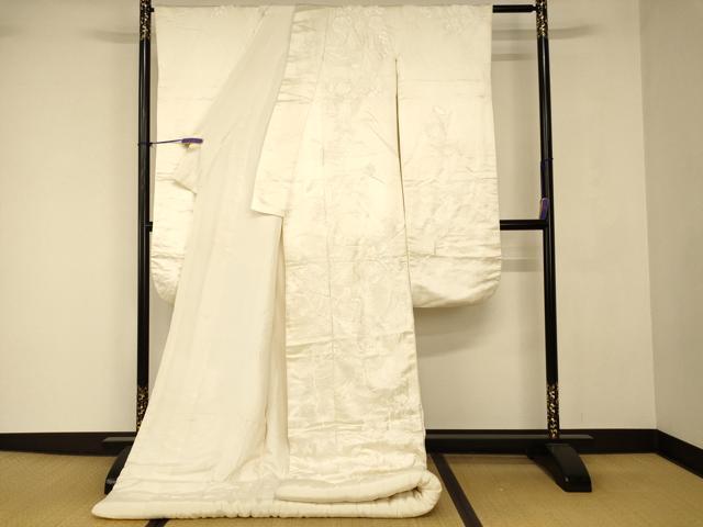 平和屋本店●白打掛　白無垢　和装　婚礼　結婚式　花嫁　神社挙式　総刺繍　飛鶴草花文　逸品　AABJ2695fw