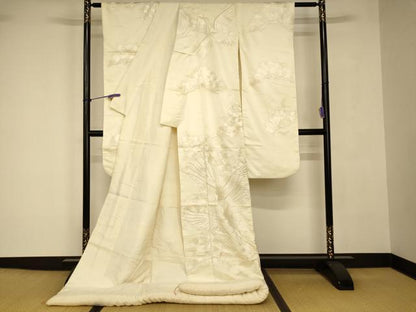 平和屋本店●白打掛　白無垢　和装　婚礼　結婚式　花嫁　神社挙式　総刺繍　飛鶴松梅文　ラインストーン　逸品　AABJ2717fw