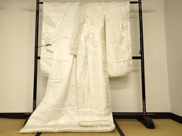 平和屋本店●白打掛　白無垢　和装　婚礼　結婚式　花嫁　神社挙式　唐織　孔雀草花文　逸品　AABJ2739fw