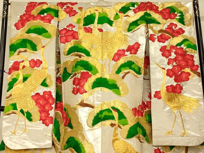 平和屋本店●色打掛　和装　婚礼　結婚式　花嫁　神社挙式　駒刺繍　群鶴松梅文　金銀糸　逸品　AABJ2746fw