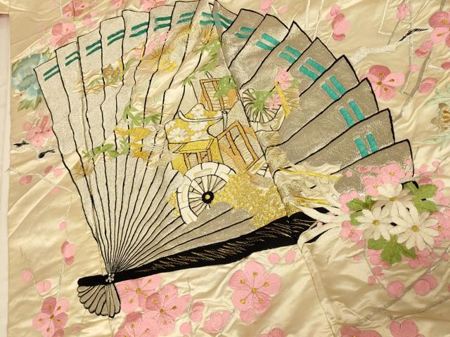 平和屋本店●色打掛　和装　婚礼　結婚式　花嫁　神社挙式　総刺繍　枝梅御所車扇子文　金銀糸　逸品　AABJ2747fw