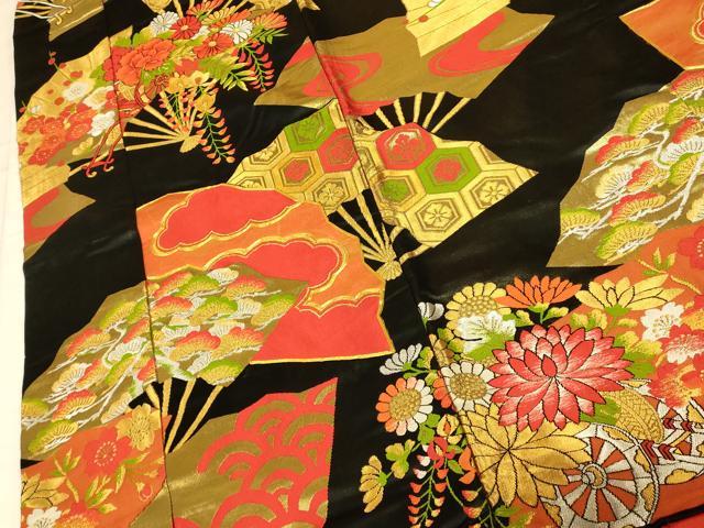 平和屋本店●色打掛　和装　婚礼　結婚式　花嫁　神社挙式　駒刺繍　吉祥花車扇子文　黒地　金銀糸　金通し地　逸品　AABJ2751fw