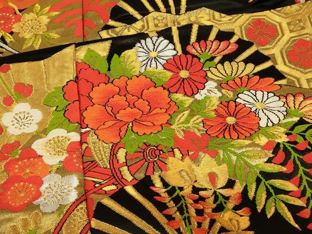 平和屋本店●色打掛　和装　婚礼　結婚式　花嫁　神社挙式　駒刺繍　吉祥花車扇子文　黒地　金銀糸　金通し地　逸品　AABJ2751fw