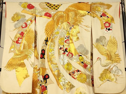平和屋本店●色打掛　和装　婚礼　結婚式　花嫁　神社挙式　駒刺繍　飛鶴束ね熨斗松梅文　金銀糸　逸品　AABJ2752fw