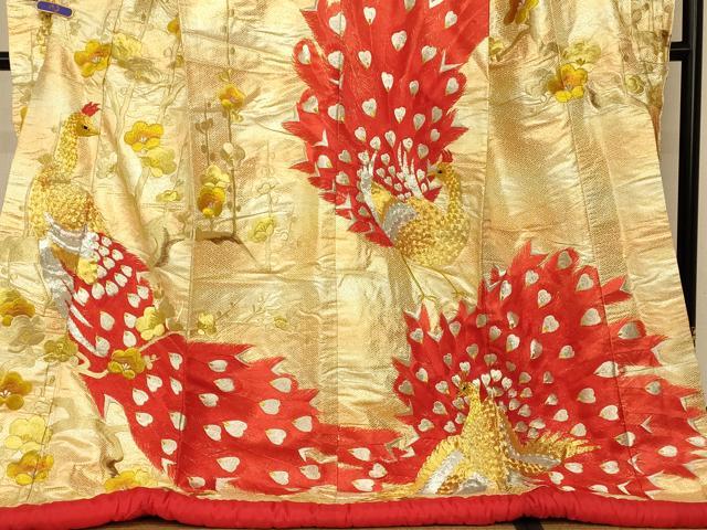 平和屋本店●色打掛　和装　婚礼　結婚式　花嫁　神社挙式　駒刺繍　枝梅孔雀文　金銀糸　逸品　AABJ2762fw