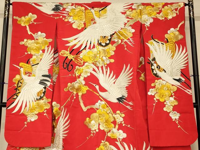 平和屋本店●色打掛　和装　婚礼　結婚式　花嫁　神社挙式　総刺繍　飛鶴御所車枝梅文　金銀糸　逸品　AABJ2763fw