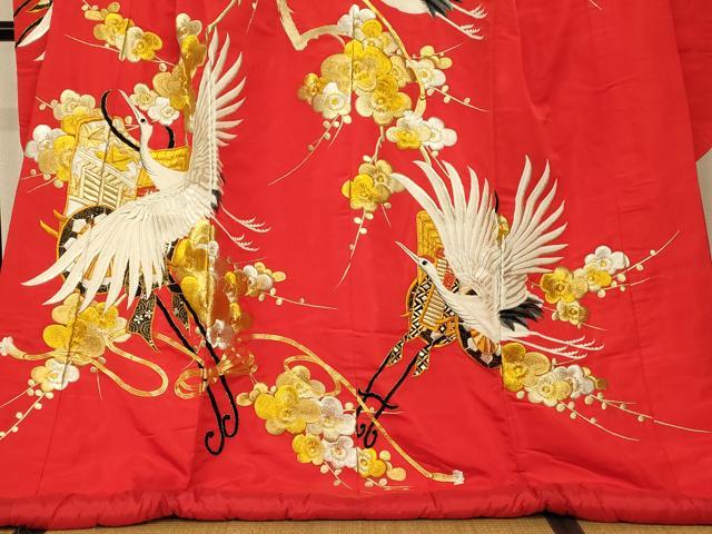 平和屋本店●色打掛　和装　婚礼　結婚式　花嫁　神社挙式　総刺繍　飛鶴御所車枝梅文　金銀糸　逸品　AABJ2763fw