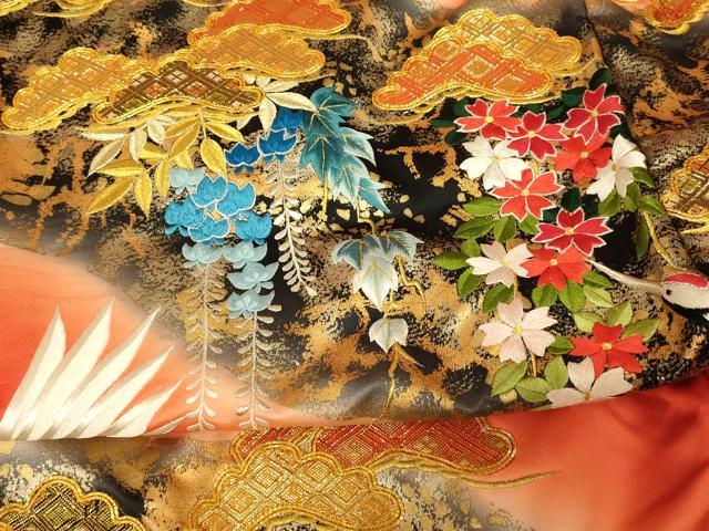 平和屋本店●色打掛　和装　婚礼　結婚式　花嫁　神社挙式　駒刺繍　飛鶴枝垂れ花松文　暈し染め　金銀糸　金銀彩　逸品　AABJ2771fw