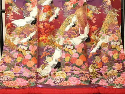 平和屋本店●色打掛　和装　婚礼　結婚式　花嫁　神社挙式　唐織　飛鶴草花山重ね文　暈し染め　金銀糸　金通し地　逸品　AABJ2774fw
