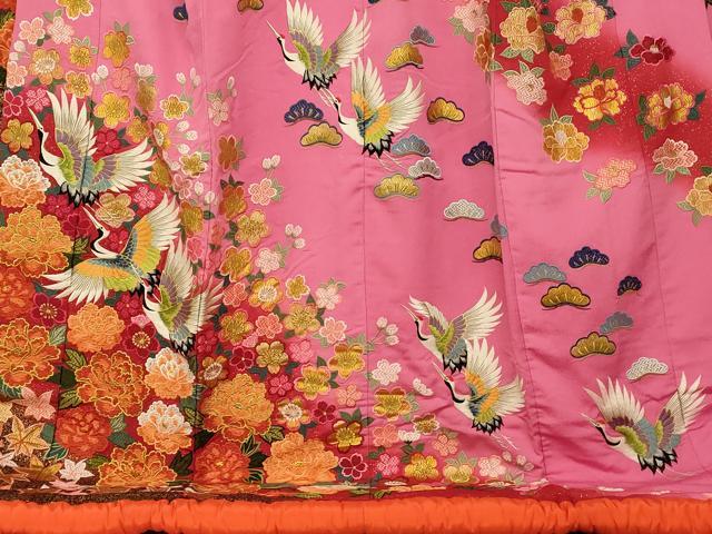 平和屋本店●色打掛　和装　婚礼　結婚式　花嫁　神社挙式　唐織　飛鶴草花文　暈し染め　金銀糸　金銀彩　逸品　AABJ2776fw
