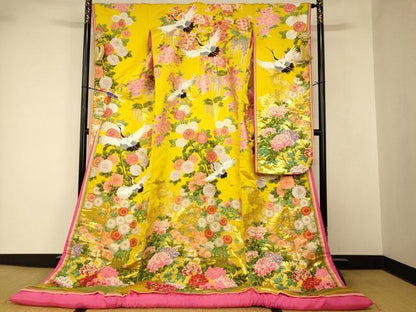 平和屋本店●色打掛　和装　婚礼　結婚式　花嫁　神社挙式　唐織　飛鶴草花文　金糸　逸品　AABJ2780fw