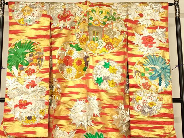平和屋本店●色打掛　和装　婚礼　結婚式　花嫁　神社挙式　駒刺繍　飛鶴御所車丸文　金銀糸　逸品　AABJ2788fw